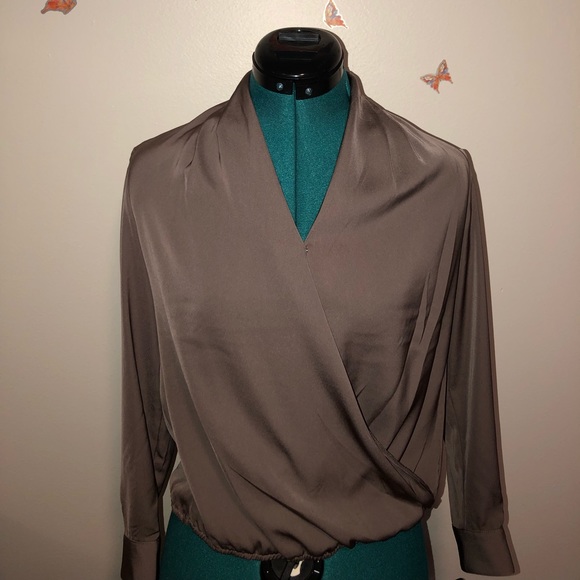 Banana Republic long sleeve plunge silk shirt - Picture 3 of 4